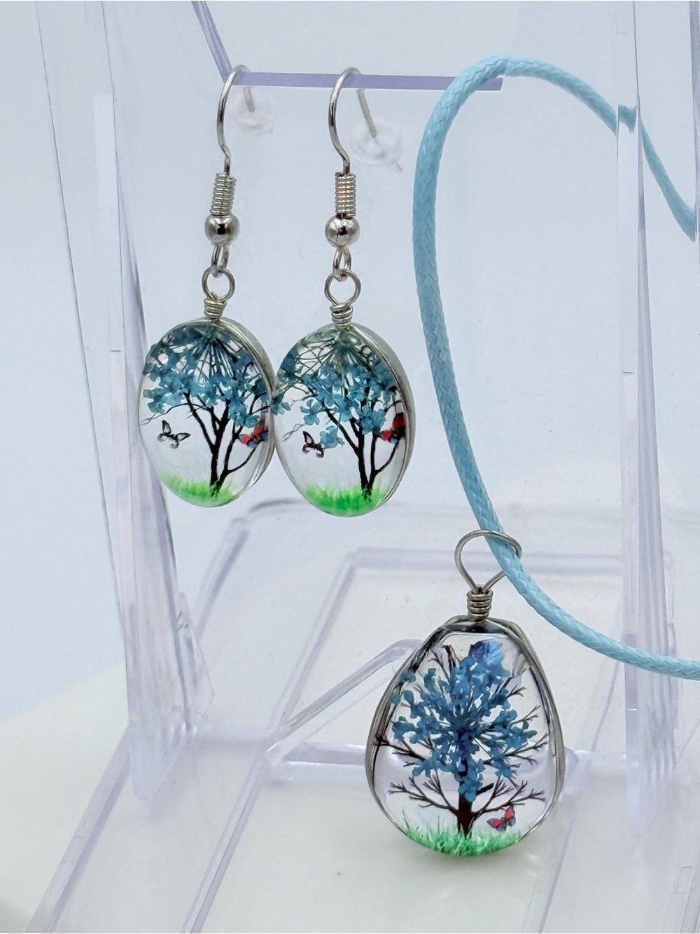 Blue Tree Resin Pendant and Earring Set - NEW - Picture 3 of 5